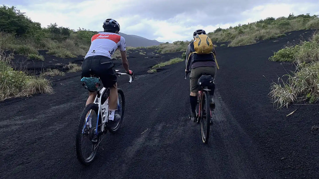 伊豆大島裏砂漠へ向かう道