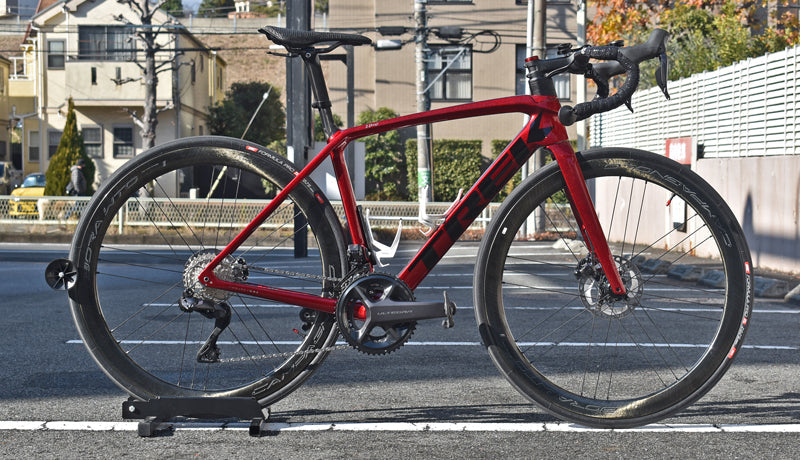 EMONDA SLR P1 アルテグラ電動 深みのあるメタリックなレッド（Rage Red）