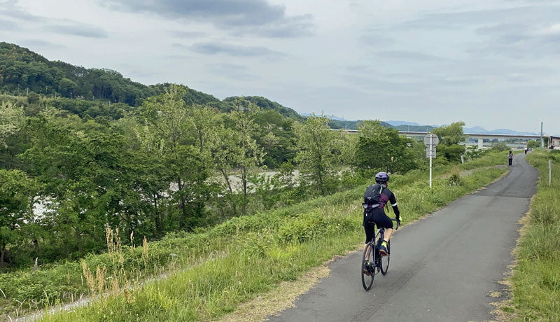 多摩川サイクリングロード快走