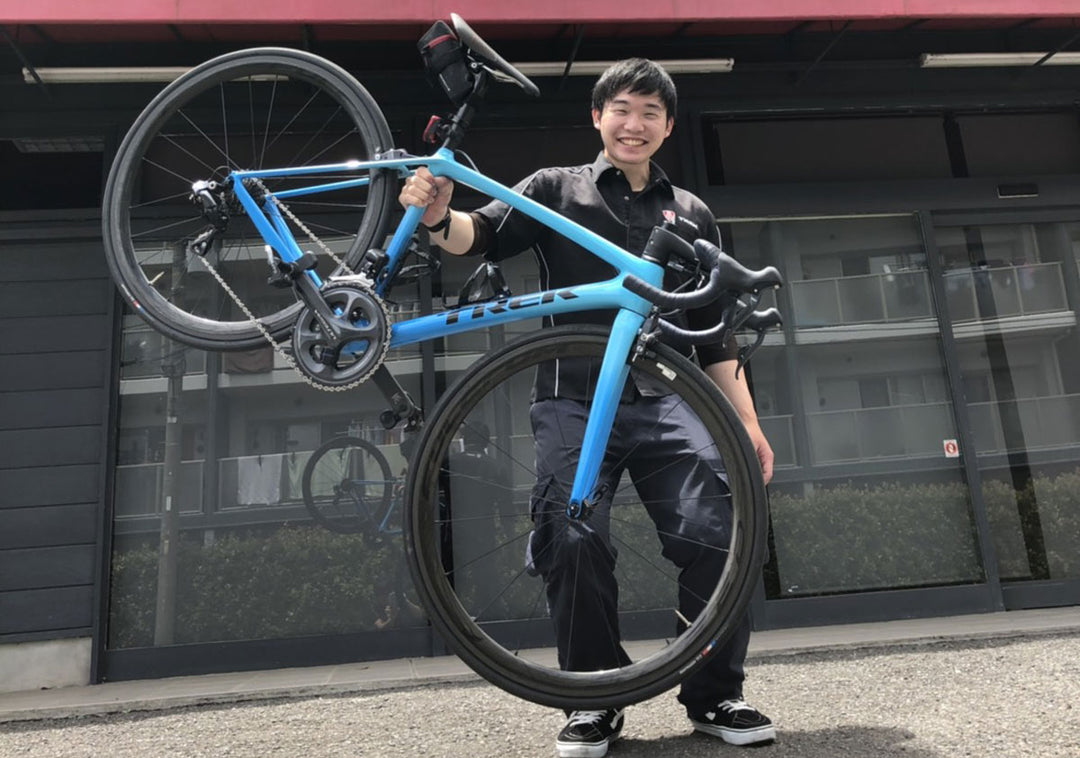 エモンダSLRと瀧澤の正面写真