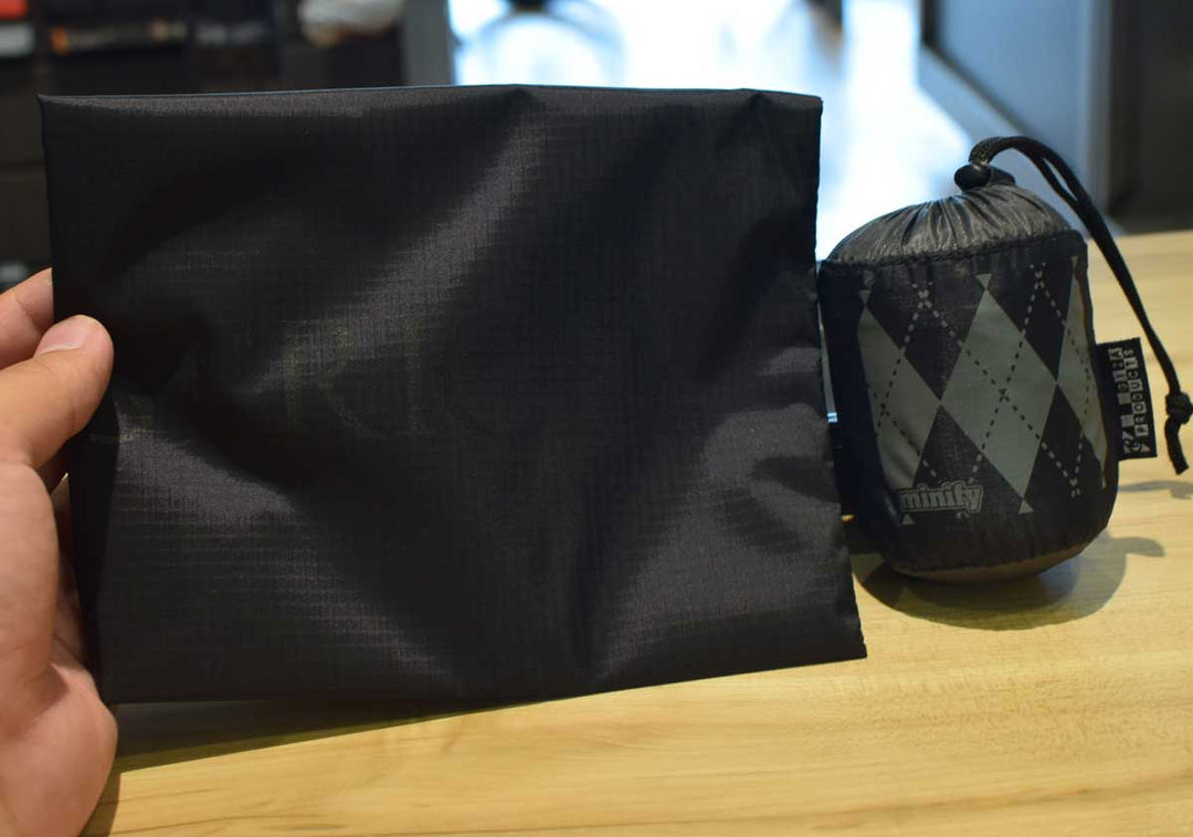 OstrichのサコッシュとMinifyのカバン　商品イメージ