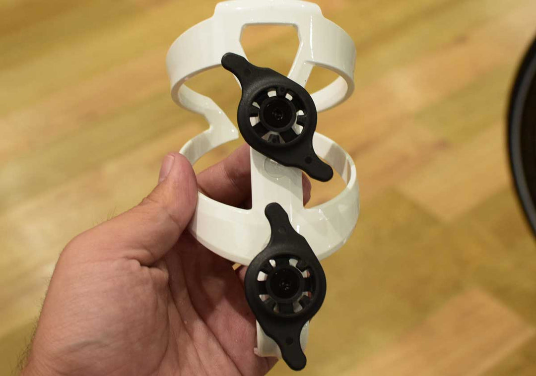 QUICK　CONNECT　WATERBOTTLEMOUNT　取り外したイメージ　ボトルケージ側