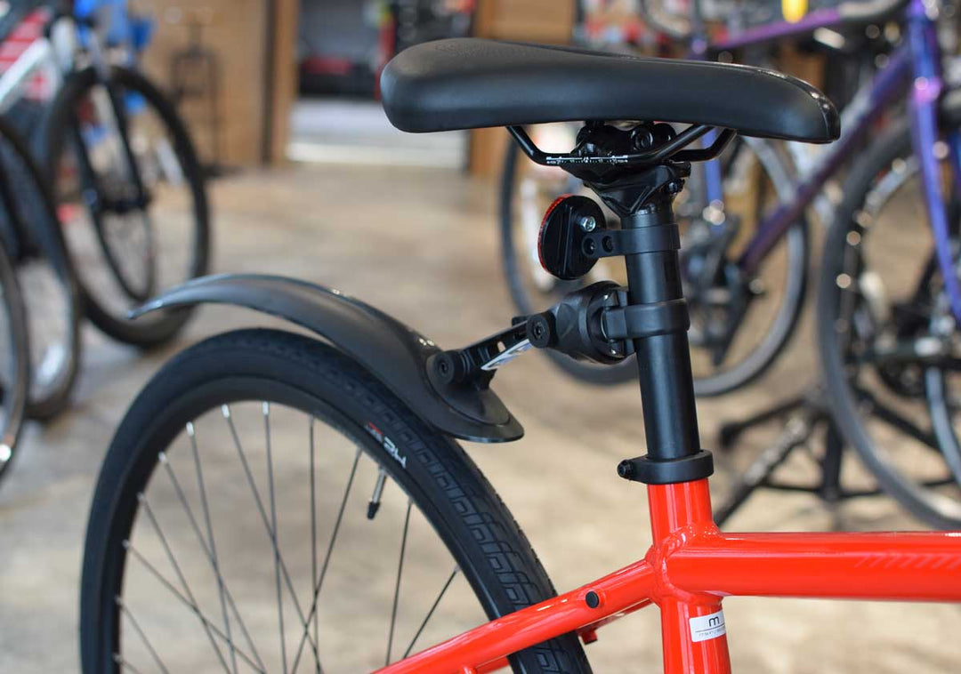 雨の対策に！？スマートなロードバイク用フェンダー「BBBロードキャッチャーⅡ」