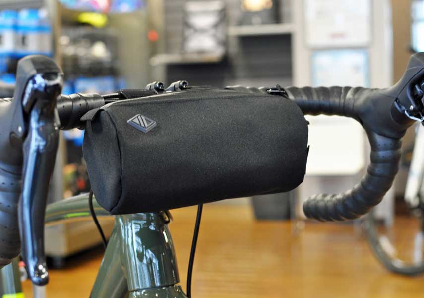 ハンドルバーバッグのアデプト・バードラム