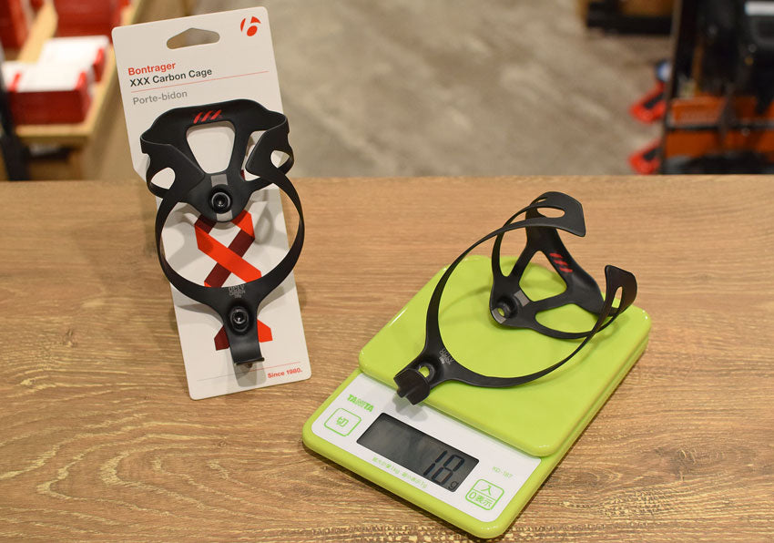 ボントレガーの軽量XXXボトルケージの計測画像