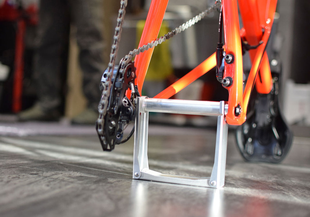 オーストリッチスルーアクスル用エンド金具