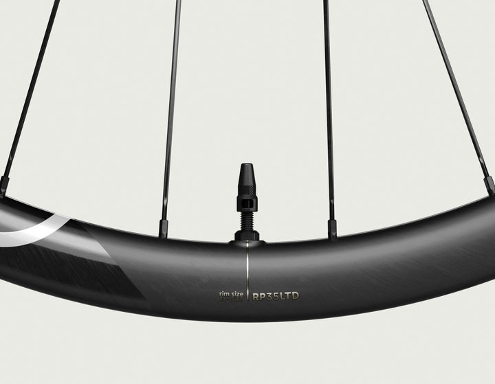 OQUO RP35 LTD｜1244gの軽量クライミングホイール｜35mmハイト・Q10ハブ