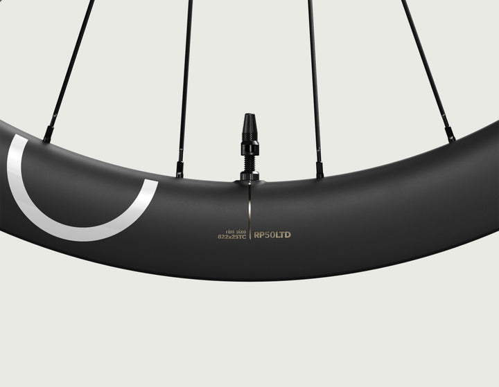 OQUO RP50 LTD｜高速巡航と荒れた路面で真価を発揮するワイドリム・エアロホイール