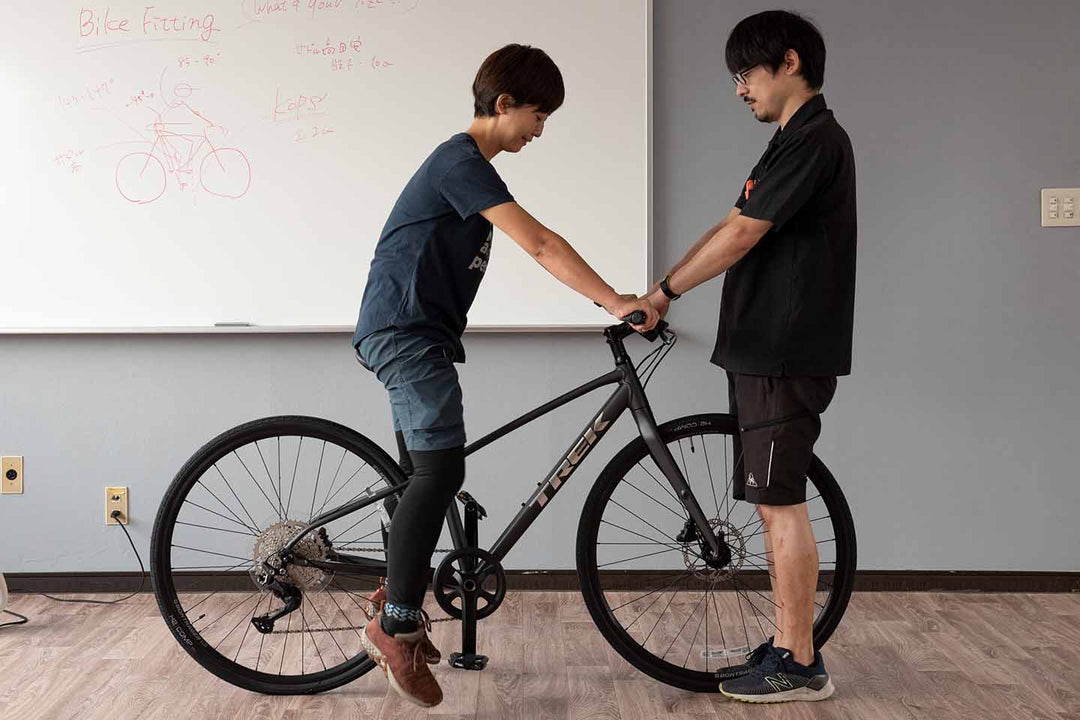 ちょうどいいサドルの高さにしたときに、地面につま先がギリギリ届く