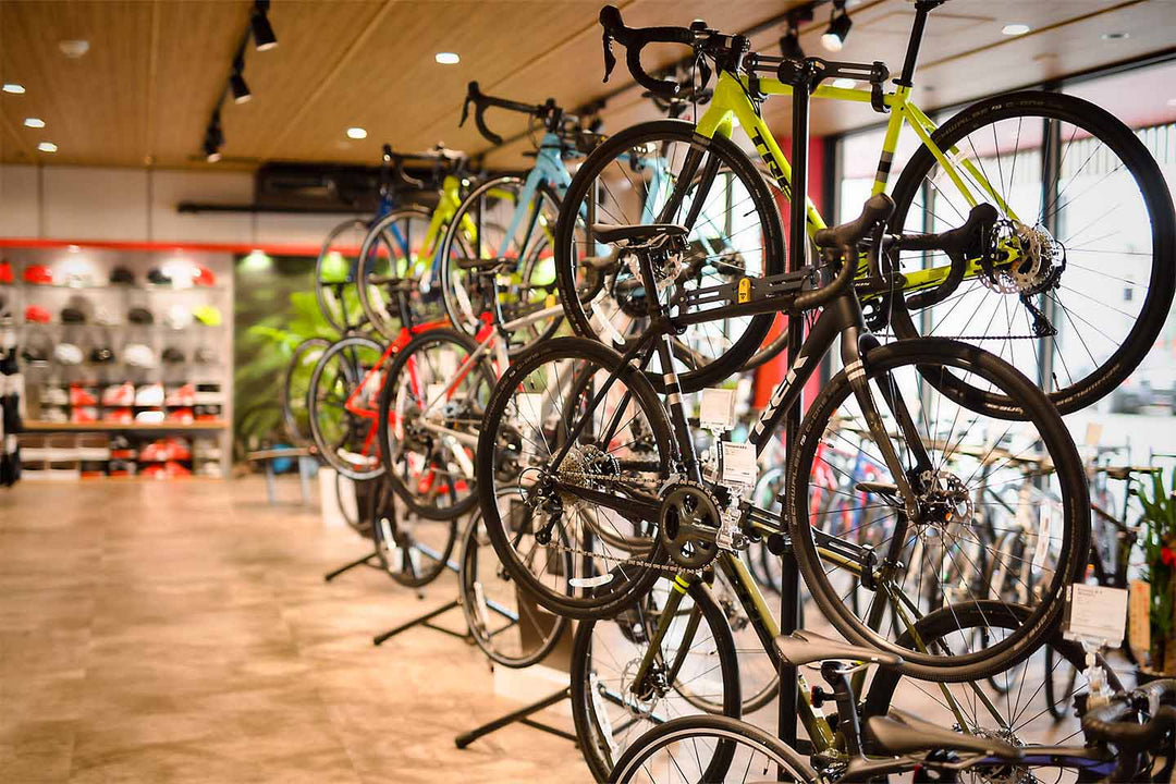 ロードバイク売り場の様子