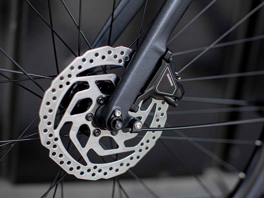 クロスバイク用の油圧ディスクブレーキの写真