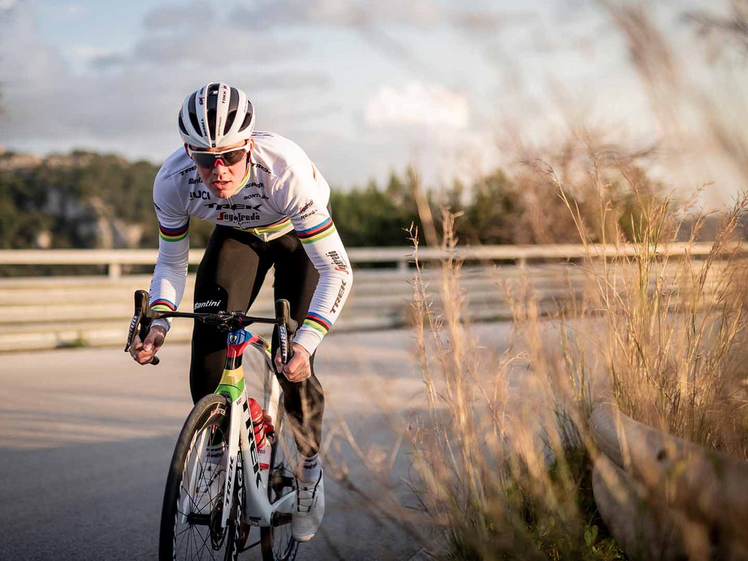 ロードバイク世界チャンピオンのライドイメージ画像