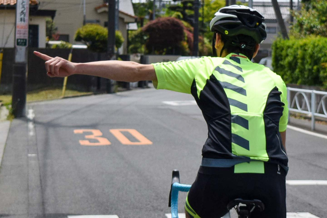 自転車の左折手信号