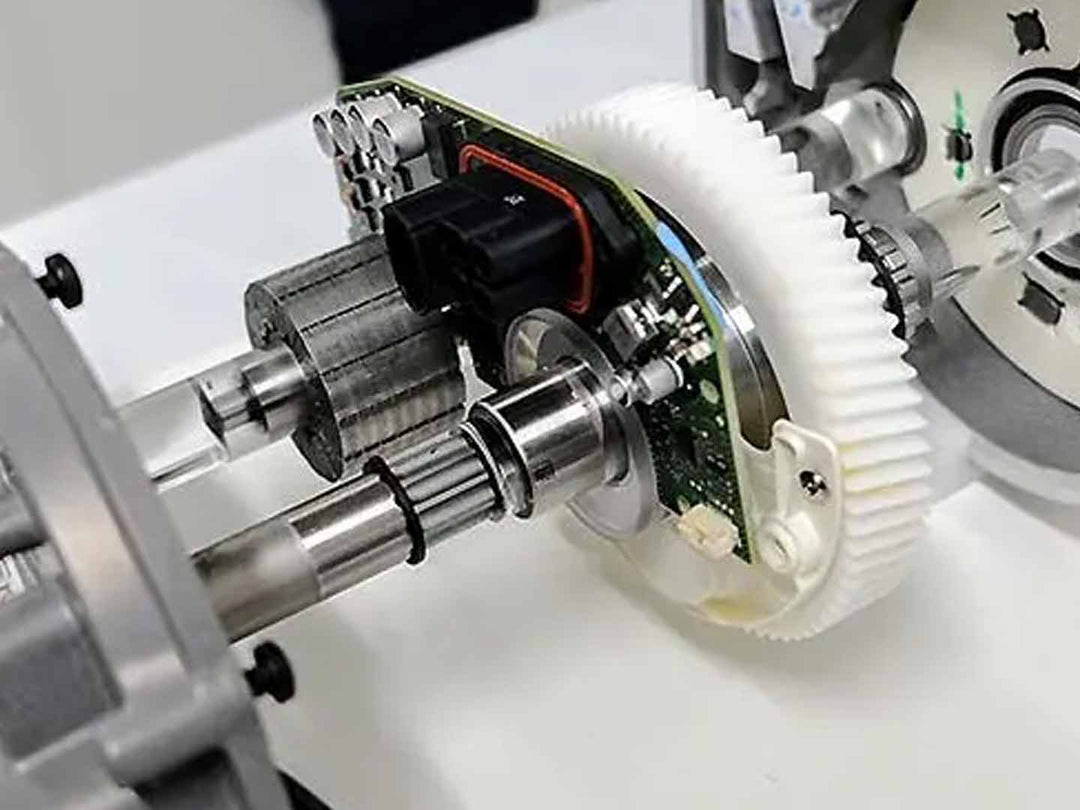 eバイクのモーターユニットを分解して出てきた内部構造の写真