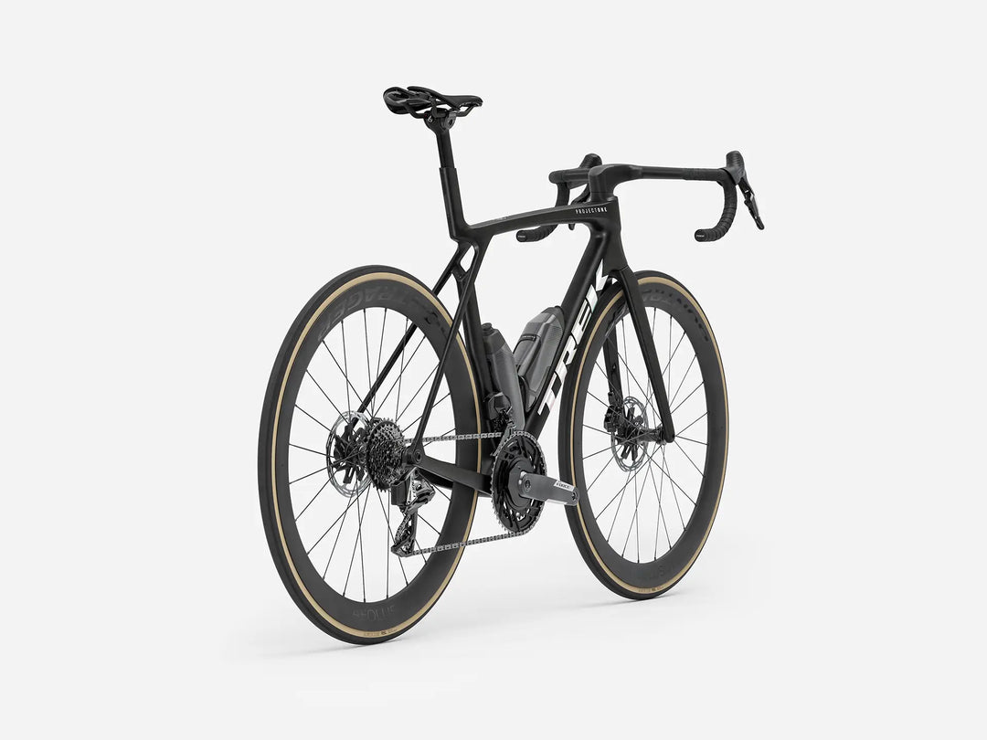 ブランド名：TREK、モデル名：Madone SLR 7 AXS Gen 8、カラー名：Matte Deep Smoke、年式：2026