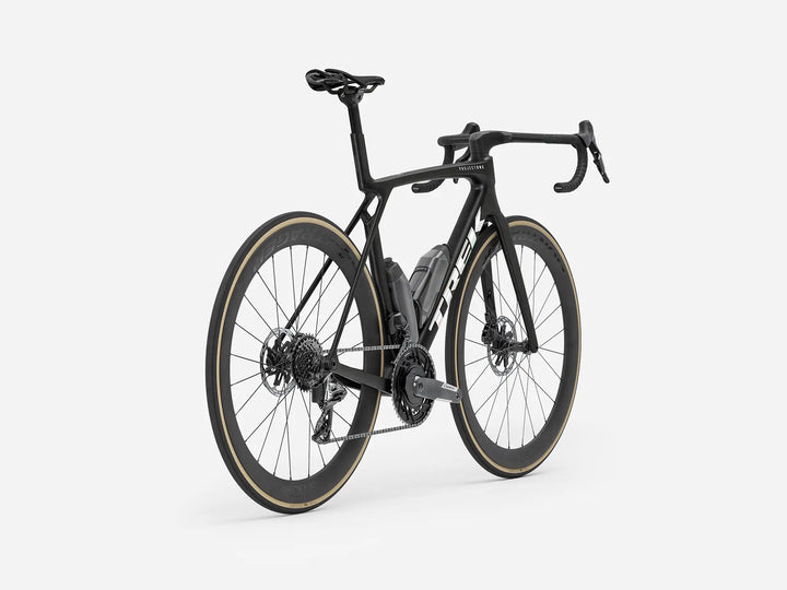 ブランド名：TREK、モデル名：Madone SLR 7 AXS Gen 8、カラー名：Matte Deep Smoke、年式：2026