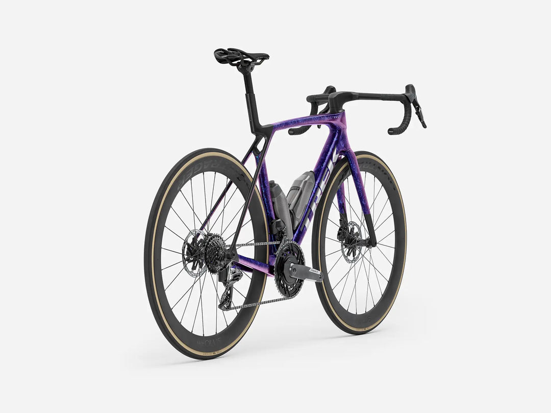 ブランド名：TREK、モデル名：Madone SLR 7 AXS Gen 8、カラー名：Purple Phaze / Amethyst Marble、年式：2026年モデル
