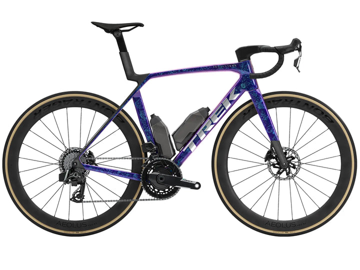 ブランド名：TREK、モデル名：Madone SLR 7 AXS Gen 8、カラー名：Purple Phaze / Amethyst Marble、年式：2026
