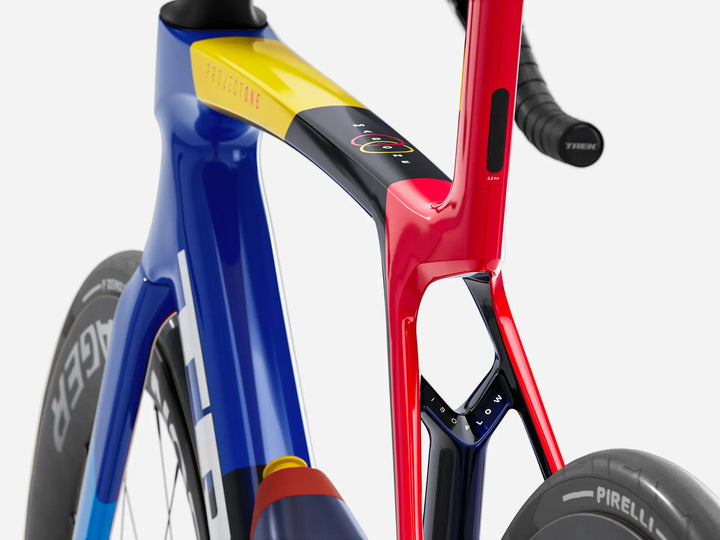 Trek Madone SLR 7 AXS Gen 8 2026年モデル