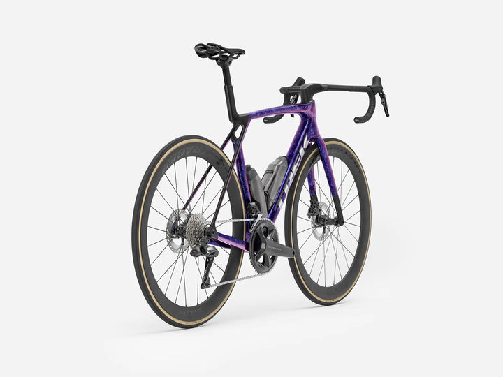 ブランド名：トレック、モデル名：Madone SLR 7 Gen 8、カラー名：Purple Phaze/Amethyst Marble、年式：2026年