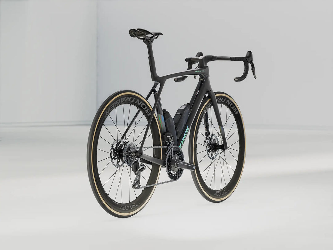 ブランド名：トレック、モデル名：domane slr 9 AXS、年式：2026年、カラー：Matte Carbon Smoke Prismatic Pearl