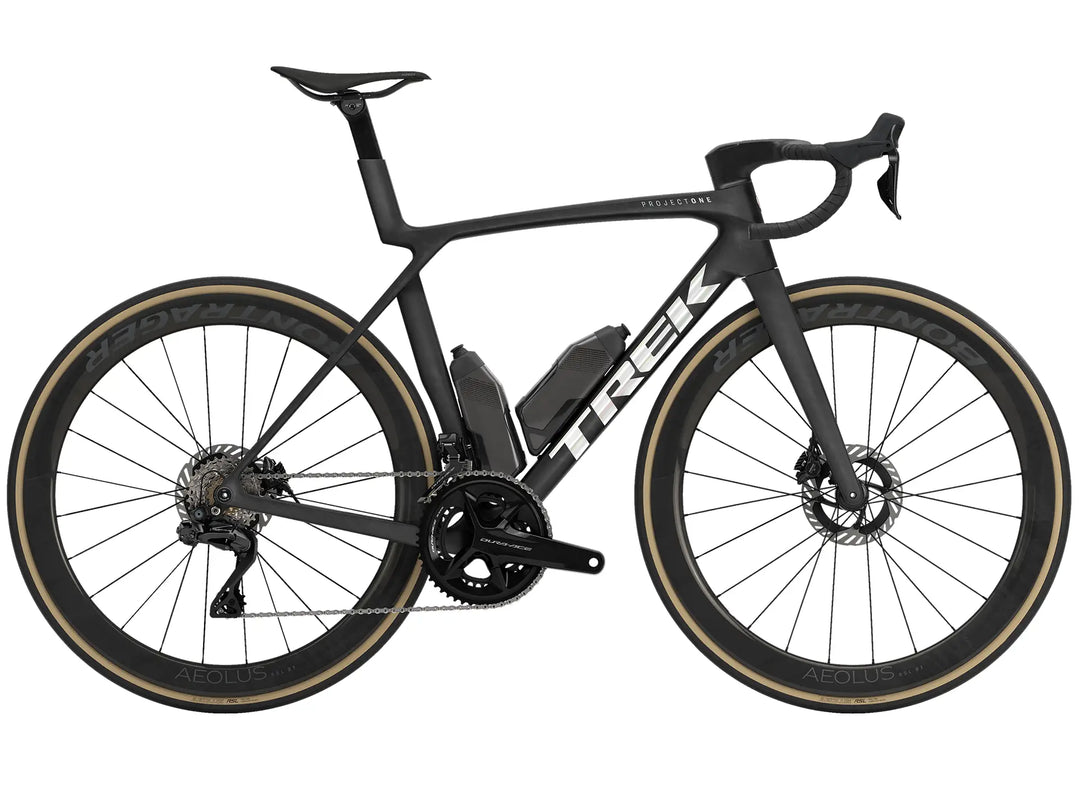 ブランド名：トレック、モデル名：Madone SLR 9 Gen 8、カラー名：Matte Deep Smoke、年式：2026年モデル