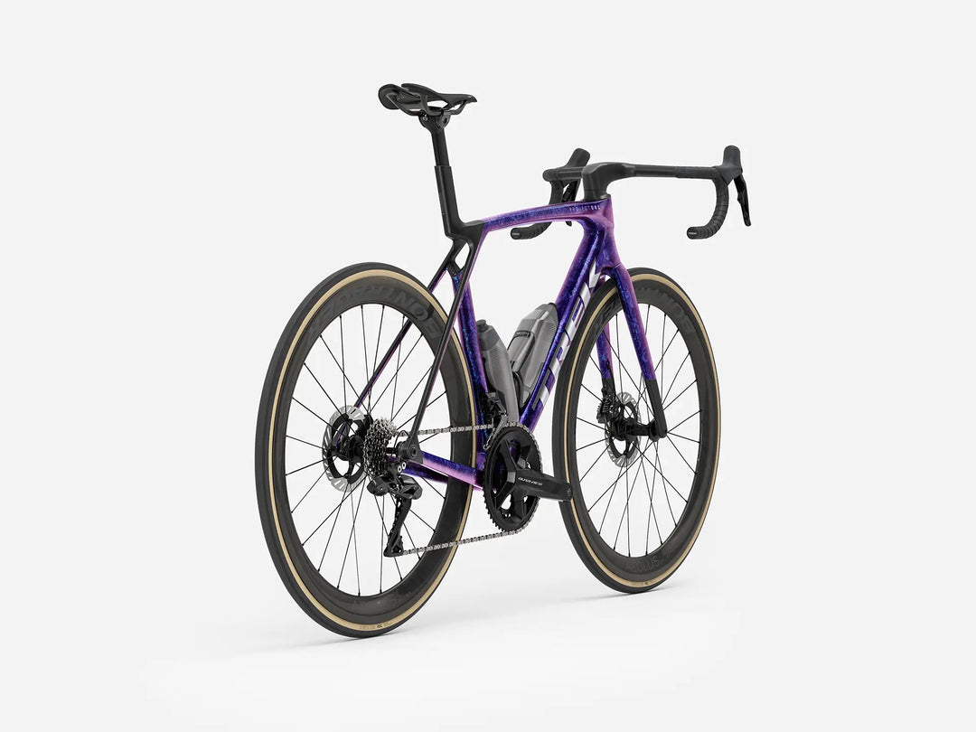 ブランド名：トレック、モデル名：Madone SLR 9 Gen 8、カラー名：Purple Phaze/Amethyst Marble、年式：2026
