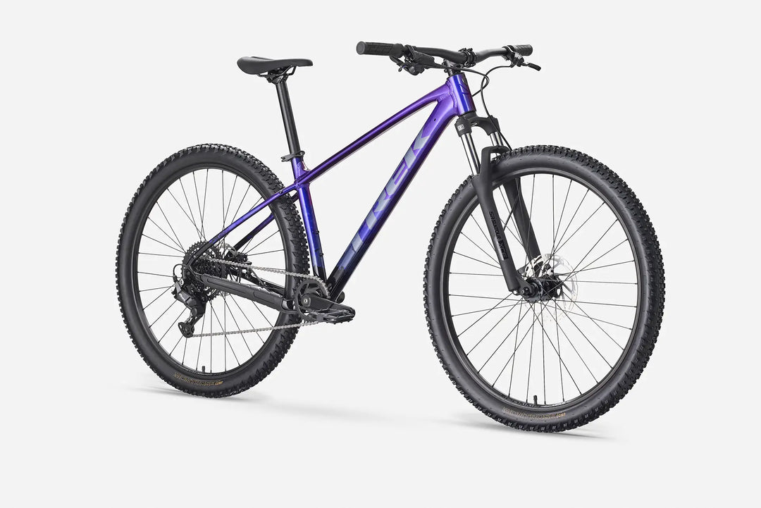 ブランド名：TREK、モデル名：Marlin 4、年式：2026年、カラー：Purple Flip Black Fade