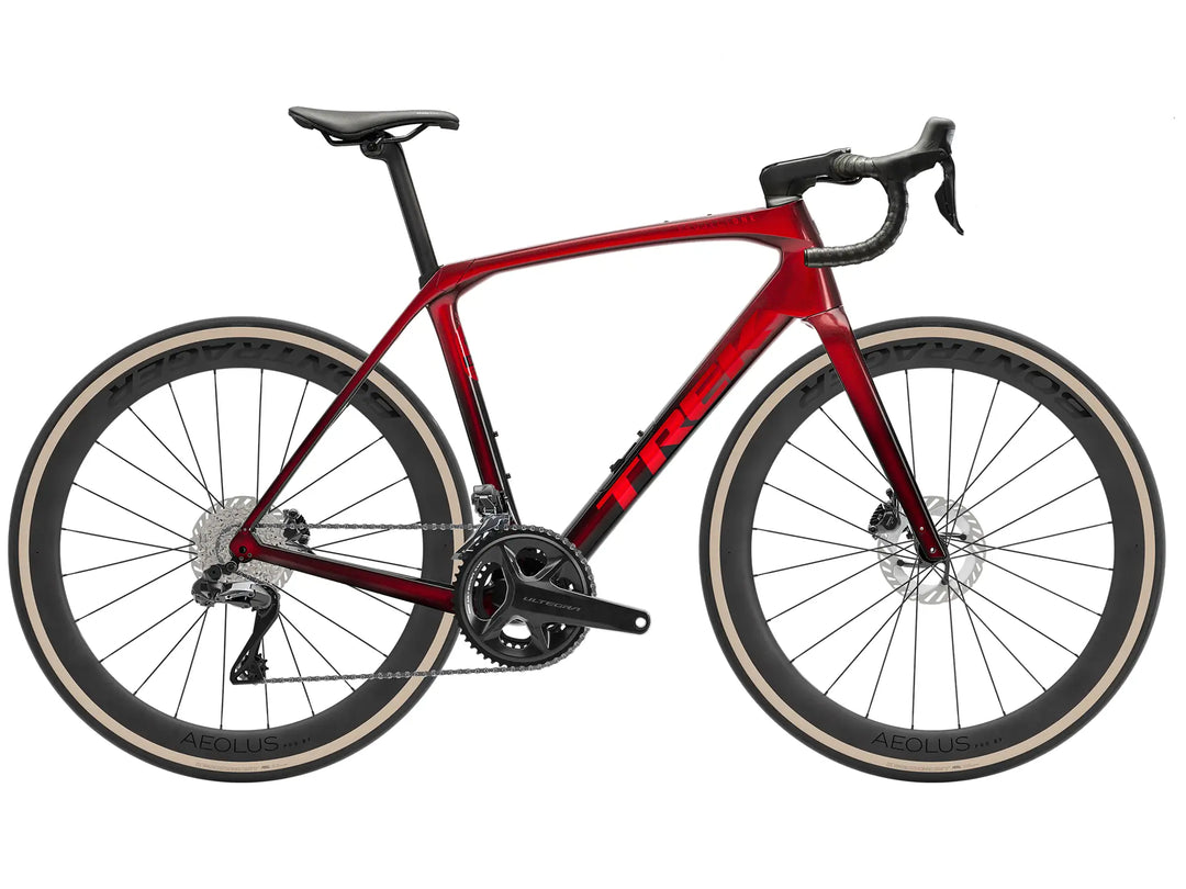 ブランド名：TREK、モデル名：domane slr 7、年式：2026年、カラー：metallic red smoke to red carbon smoke