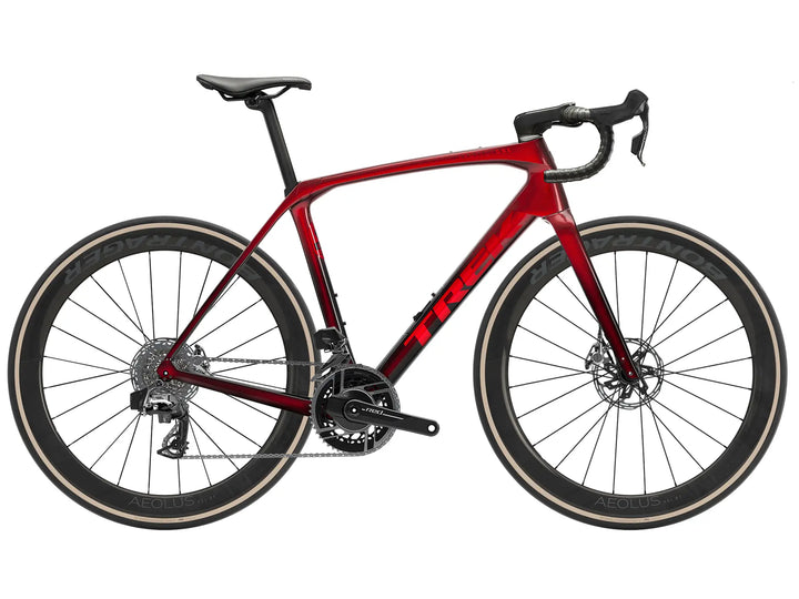 ブランド名：TREK、モデル名：domane slr 9 axs、年式：2026年、カラー：metallic red smoke to red carbon smoke