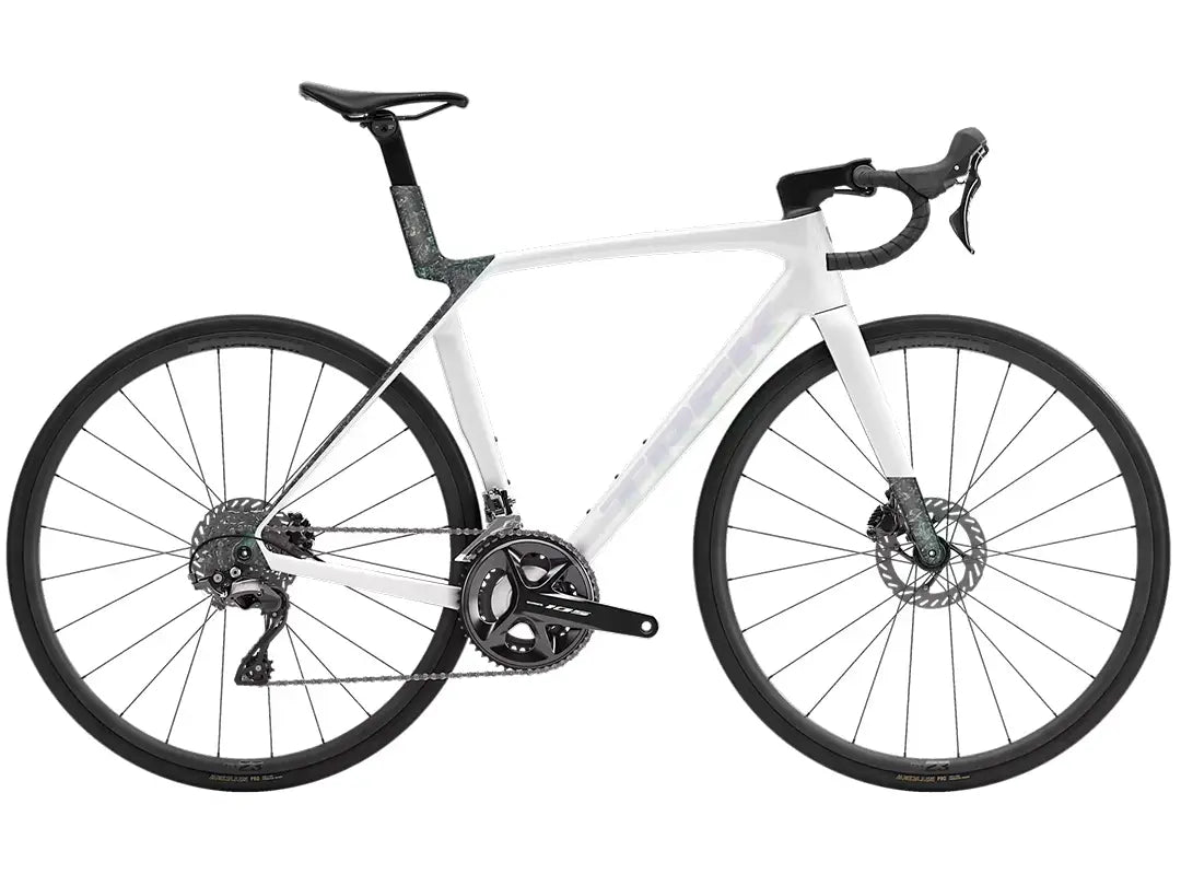 TREK Madone SL5 Gen8（2026年モデル）カラー：Gloss Crystal White/Matte Deep Smoke