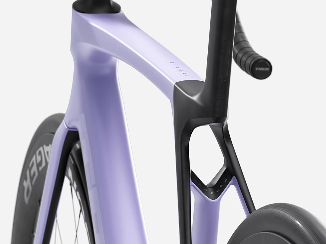 TREK Madone SL7 Gen8（2026年モデル）カラー：Matte Lavender Haze/Deep Smoke　ISOフロー