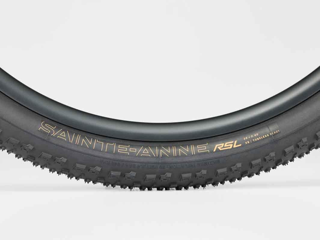 Bontrager Sainte-Anne RSL XR TLR MTBタイヤ（ボントレガー サンタンヌ  RSL XR チューブレスレデイ マウンテンバイク タイヤ）