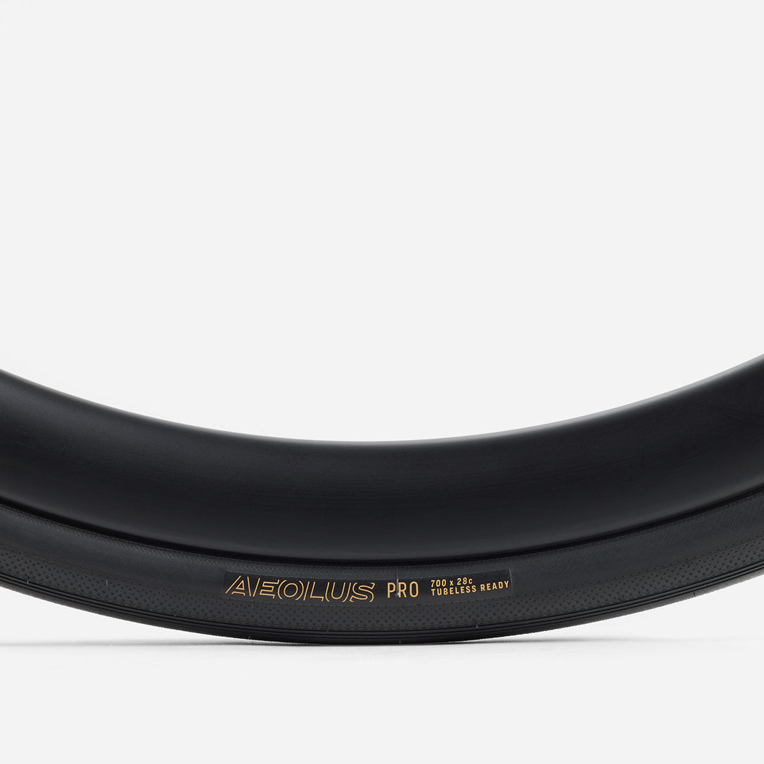 Bontrager Aeolus Pro TLR（ボントレガー アイオロス プロ チューブレスレディ）ロードタイヤ