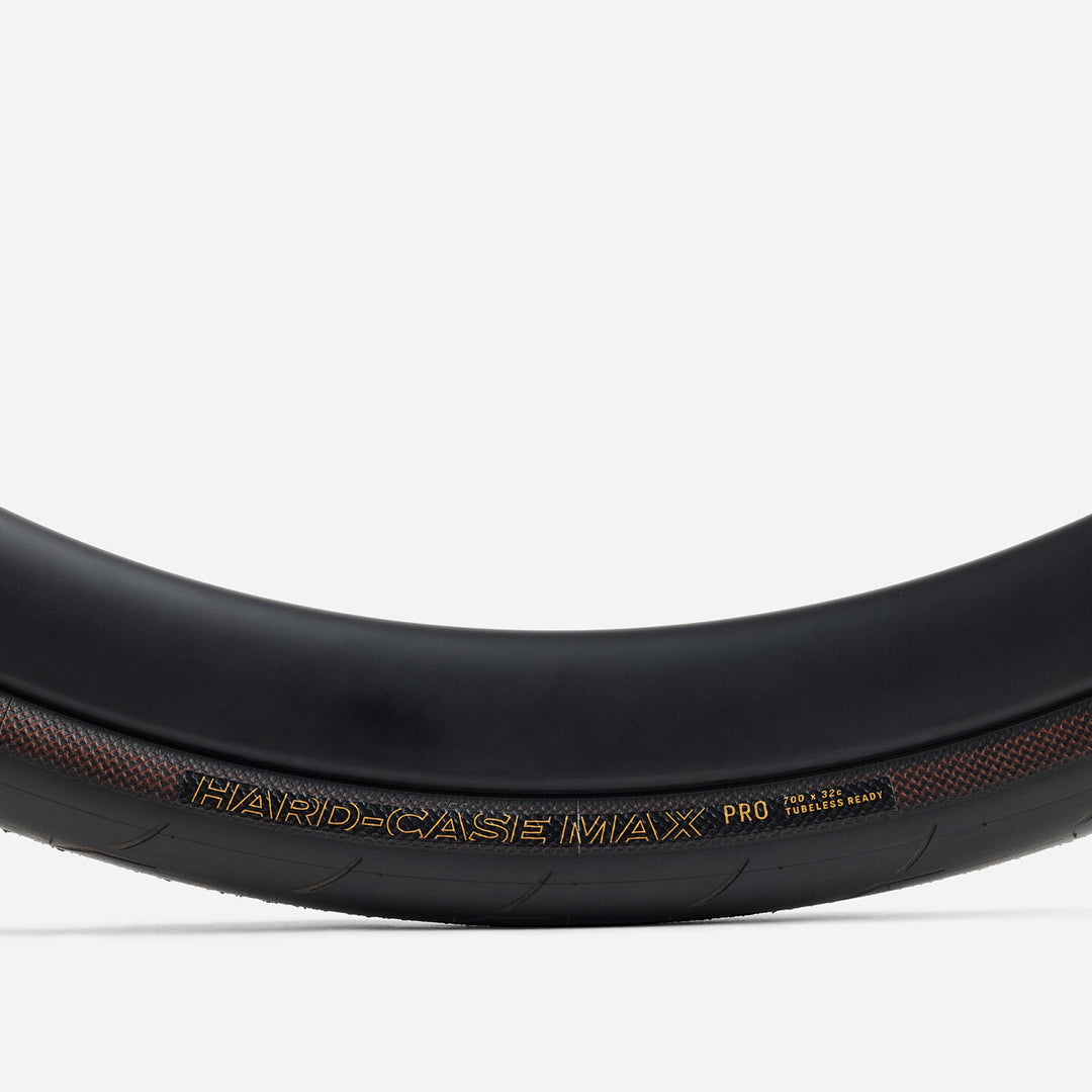 Bontrager Hard-Case Max Pro TLR（ボントレガー ハードケース マックス プロ チューブレスレディ）ロードタイヤ　ロゴ部分