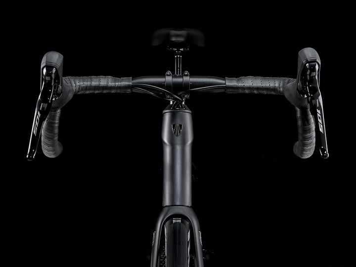 Trek Domane AL5 Gen4 matte trek black（トレックドマーネAL5 Gen4 マットトレックブラック）のハンドル真正面