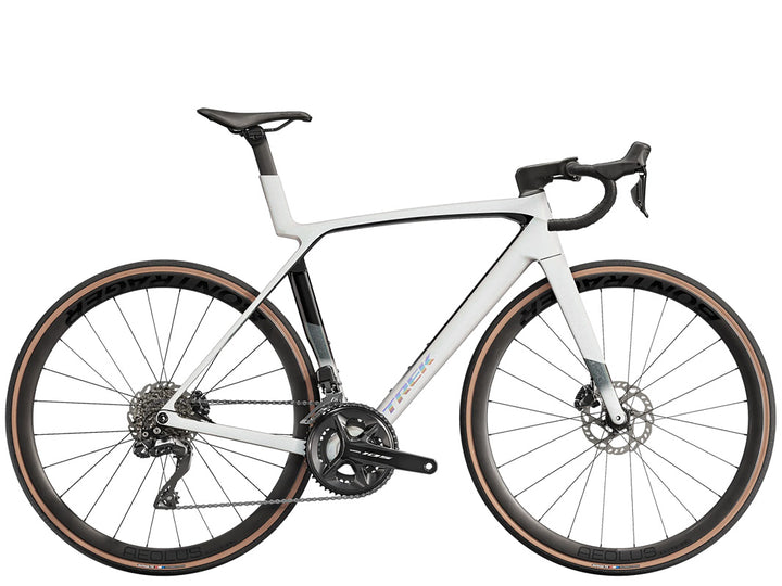トレックマドンSL6 Gen8（Trek Madone SL6 Gen8）のホワイト（White Prismatic）