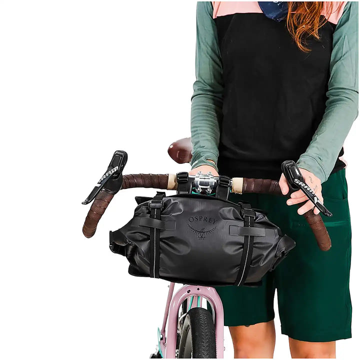 Osprey Escapist Handlebar bag（オスプレー エスケーピスト ハンドルバーバッグ）取り付けイメージ１
