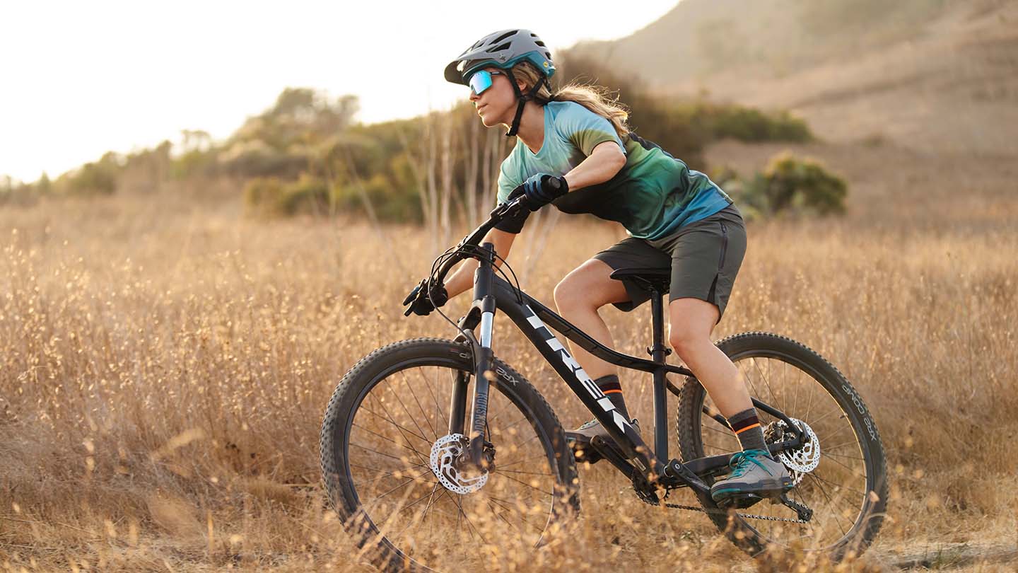 トップチューブが低く湾曲していて乗りやすいマーリン