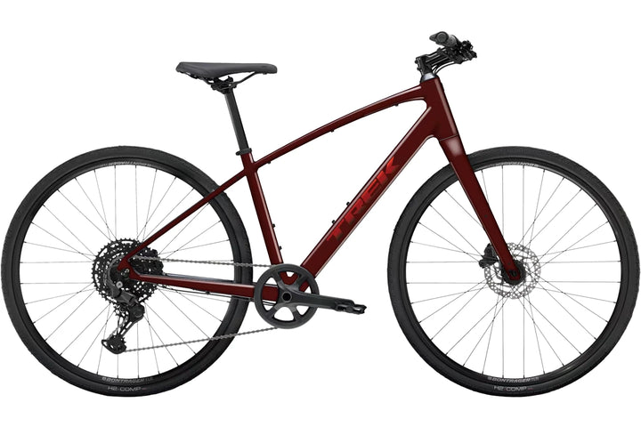 ブランド名：トレック、モデル名：FX 3 Stepover Gen 4、年式：2026年モデル、カラー：Dark Carmine