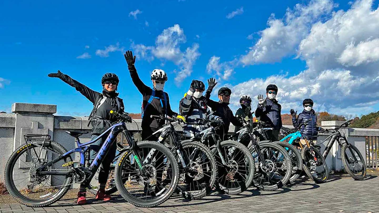 e-MTB試乗ツアーの集合写真