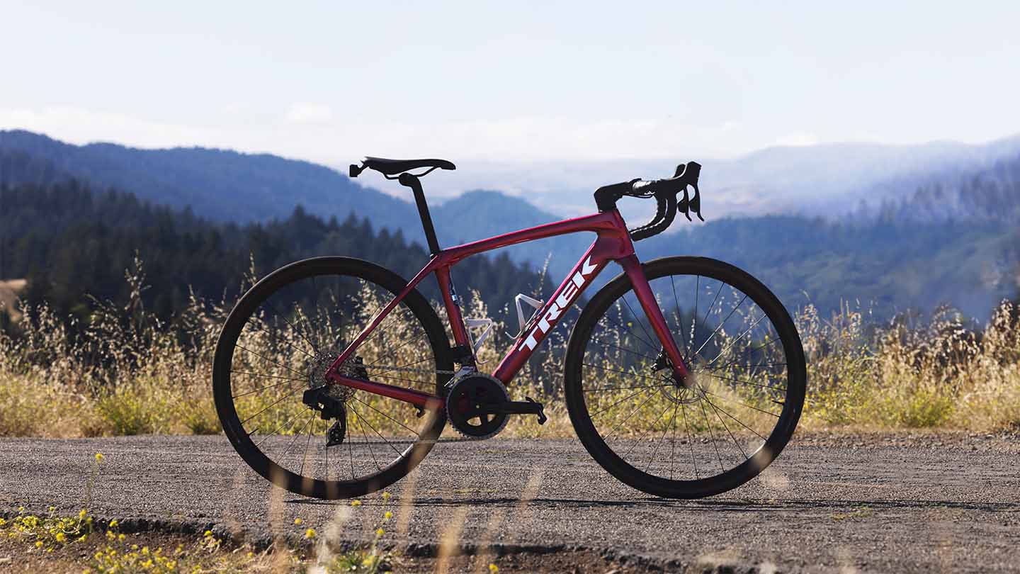 Domane SLR（ドマーネSLR）第四世代 真横から撮影した写真