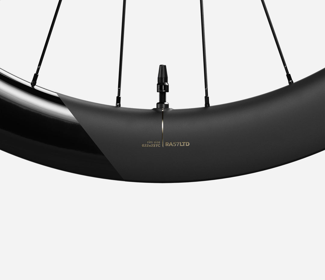 OQUO RA57 LTD｜万能なエアロ57mmで巡航も登り返しも速くするホイール