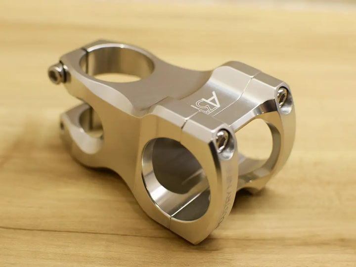 INDUSTRY NINE Mountain STEM A318（インダストリーナイン マウンテンステム）Silver （ シルバー）