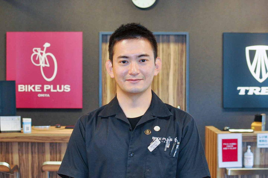 バイクプラスさいたま大宮店スタッフ四方の顔写真