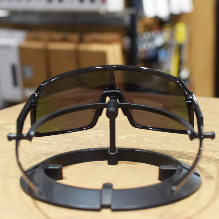 OAKLEY SUTRO （A）（オークリー スートロ　アジアンフィット）レンズ：PRIZM JADE　フレーム：BLACK INK 後ろ側から
