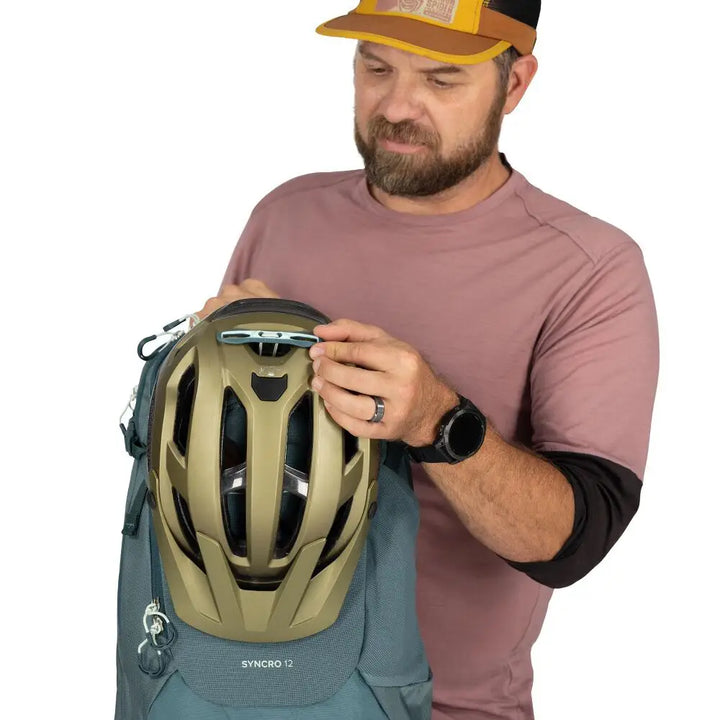 osprey （オスプレー）syncro 12（シンクロ12  ヘルメット固定が可能