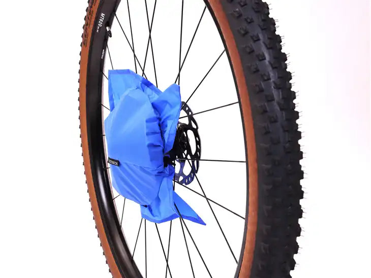 オーストリッチのフリーカバー特大をMTBのスプロケットに被せた状態