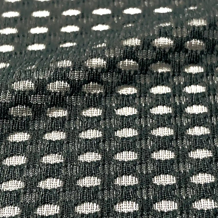 PEARL iZUMi 110 コールドシェイドロングスリーブ　表面生地の拡大写真