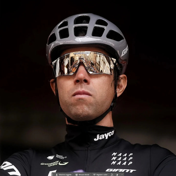 SCICON SPORTS アイウェアAEROSTORM カラー：マルチミラーゴールド　装着したライダー